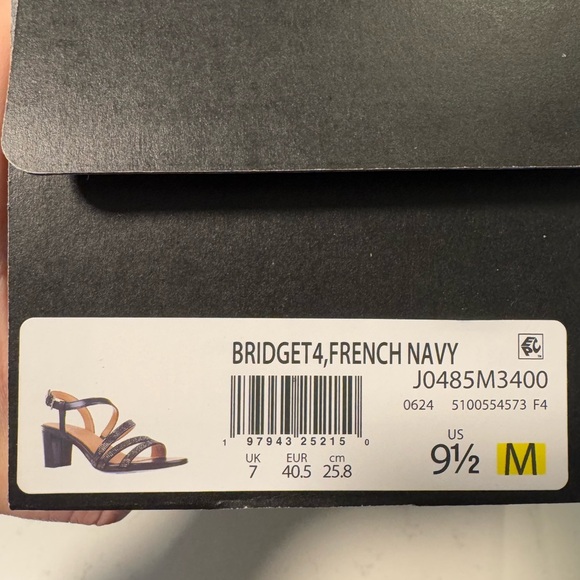Navy high heals (9.5) - Picture 4 of 5